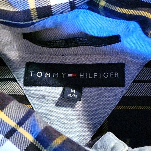 Tommy Hilfiger Size Medium Button-Up - Picture 4 of 4